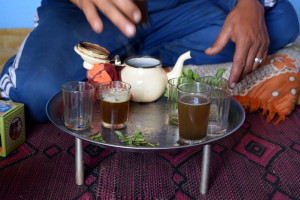 moroccan nomads nomad digital nomadic genes wanderlust tea mint tea muslim islamic hijab berber amazigh sahara desert tent