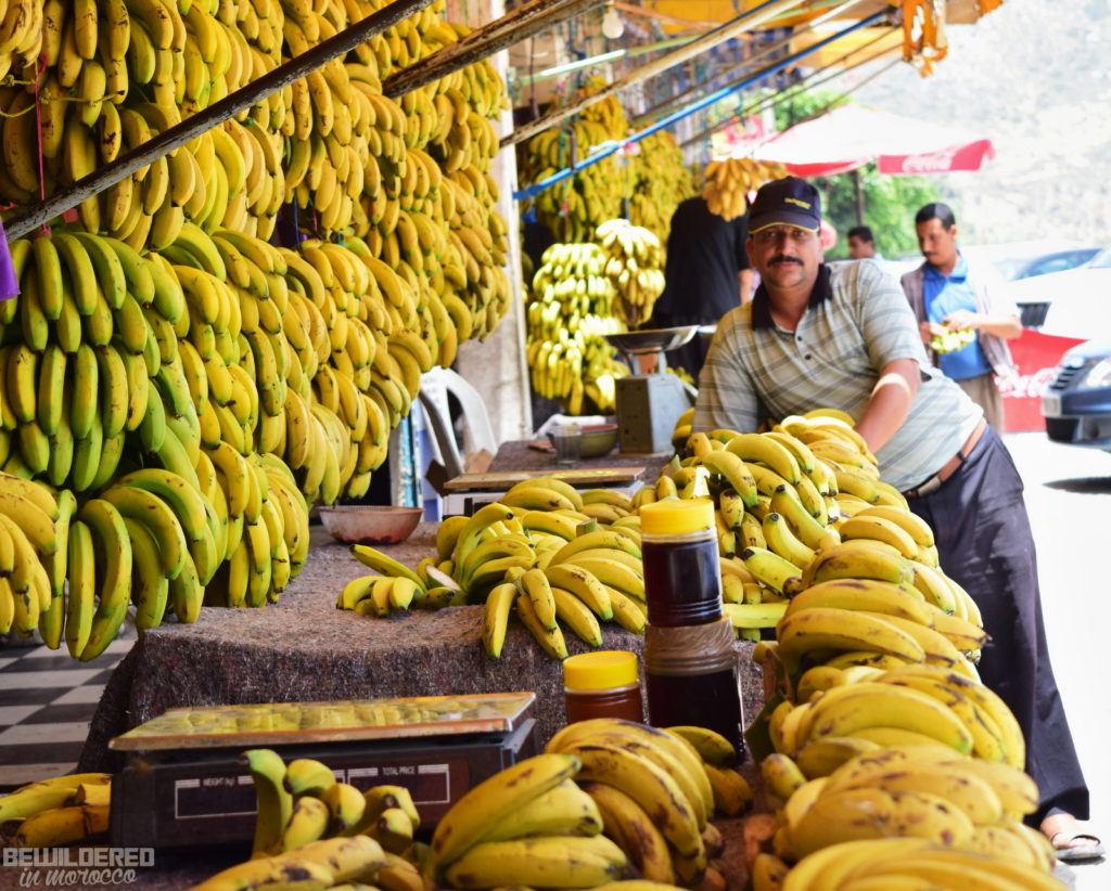 Vendeur de bananes à Aourir, alias Banana Village