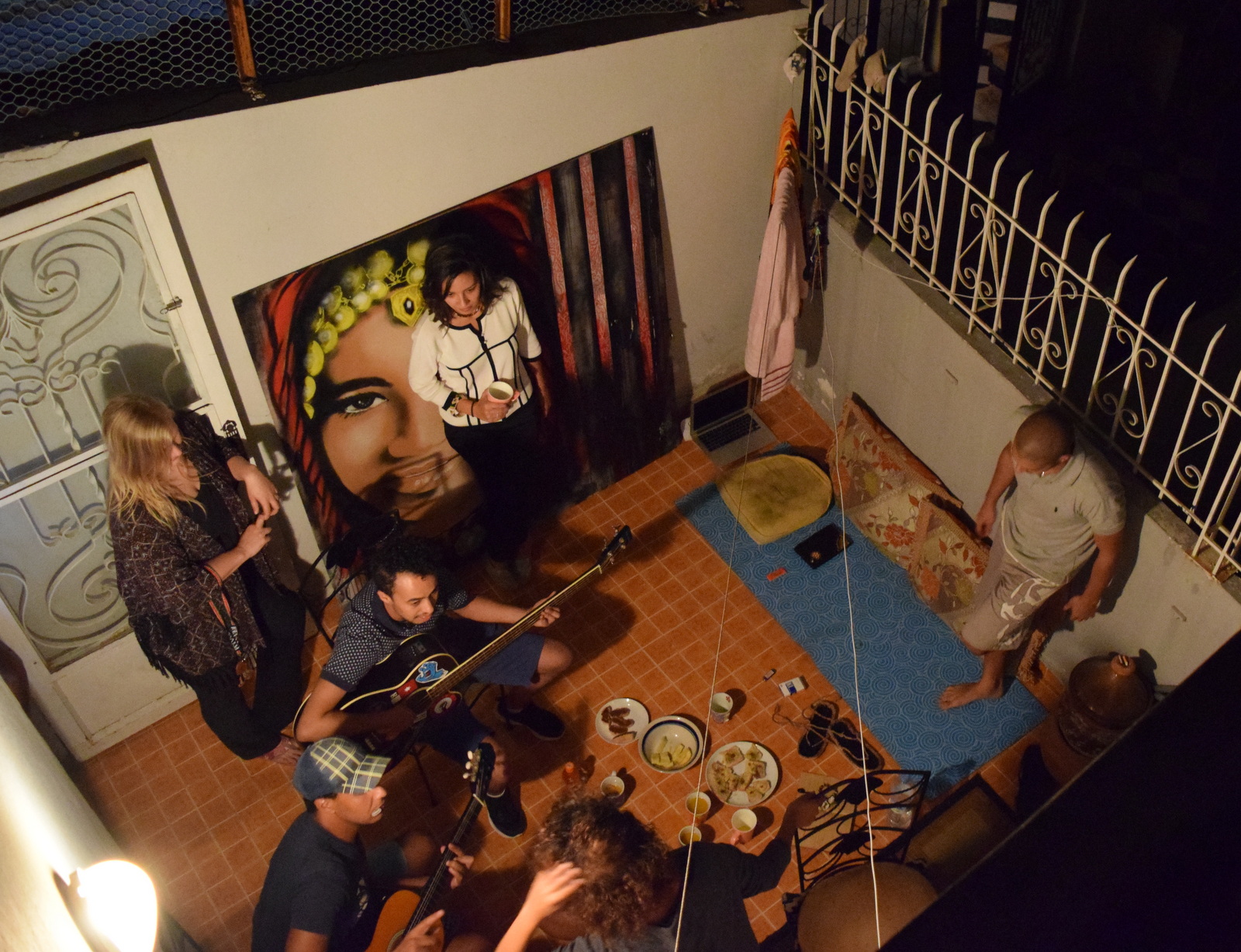 What is the cost of living in Morocco? Transport, average salavy, rent, food