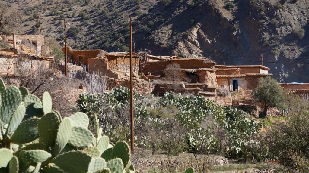 high atlas hiking trekking morocco toubkal mount tichka Berber village
