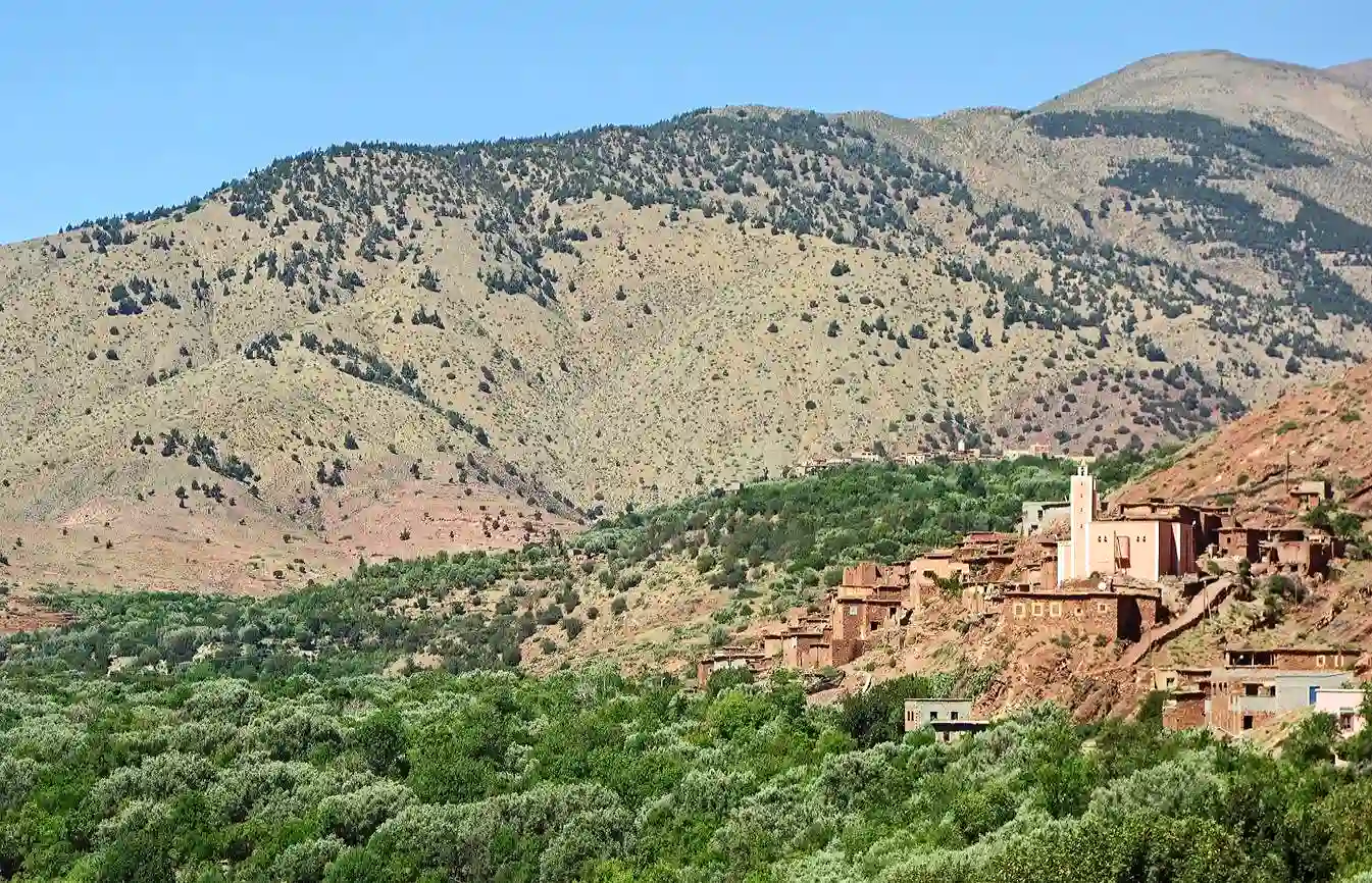 Discover Ijoukak, a perfect weekend getaway from Marrakech. Explore this hidden gem in Morocco's Atlas Mountains with breathtaking views and authentic Berber culture
