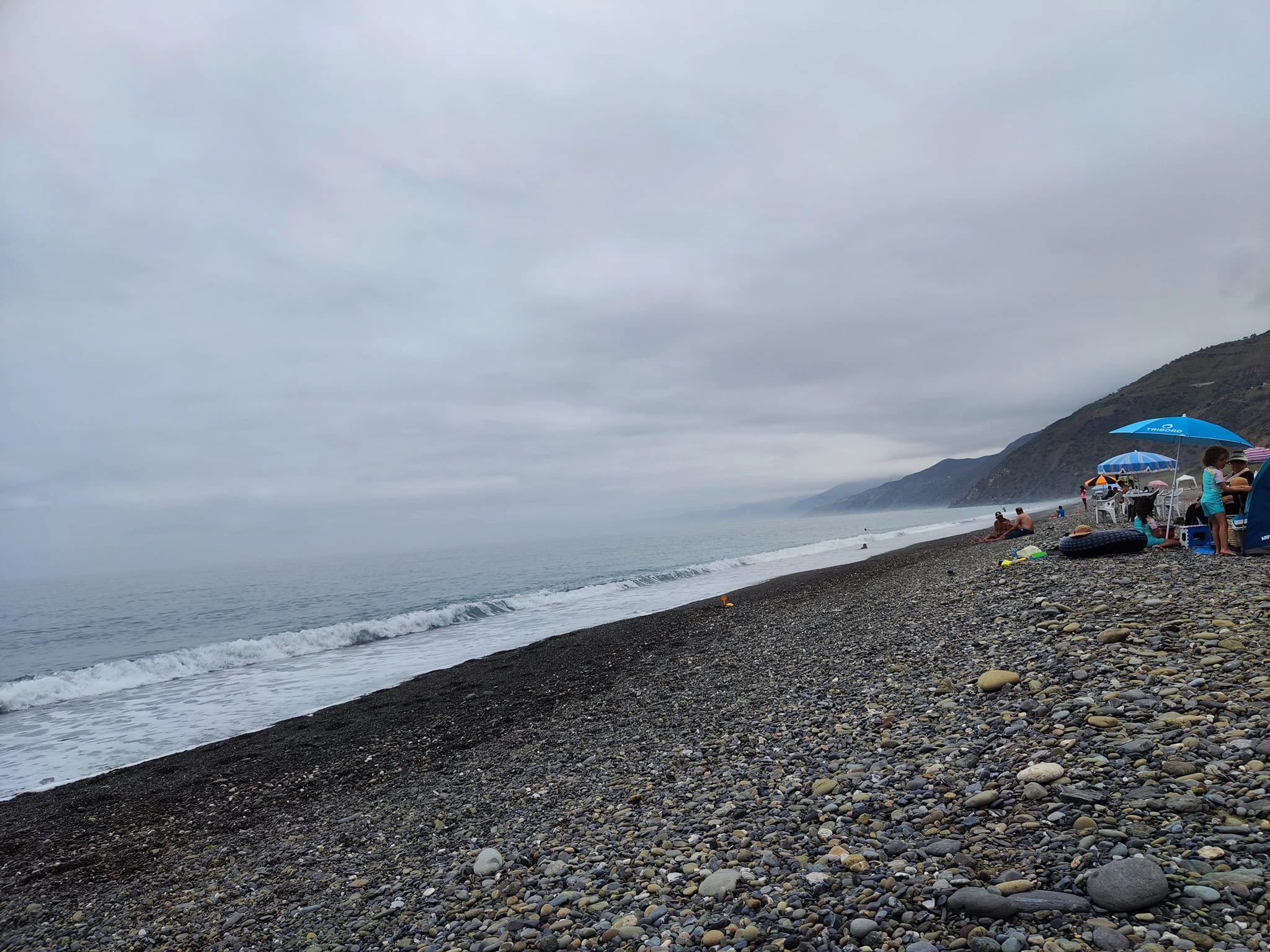 Jnan Nich Discover Jnan Nich Beach, a hidden black sand paradise in northern Morocco. Crystal clear waters, dramatic cliffs, and authentic Berber culture await.